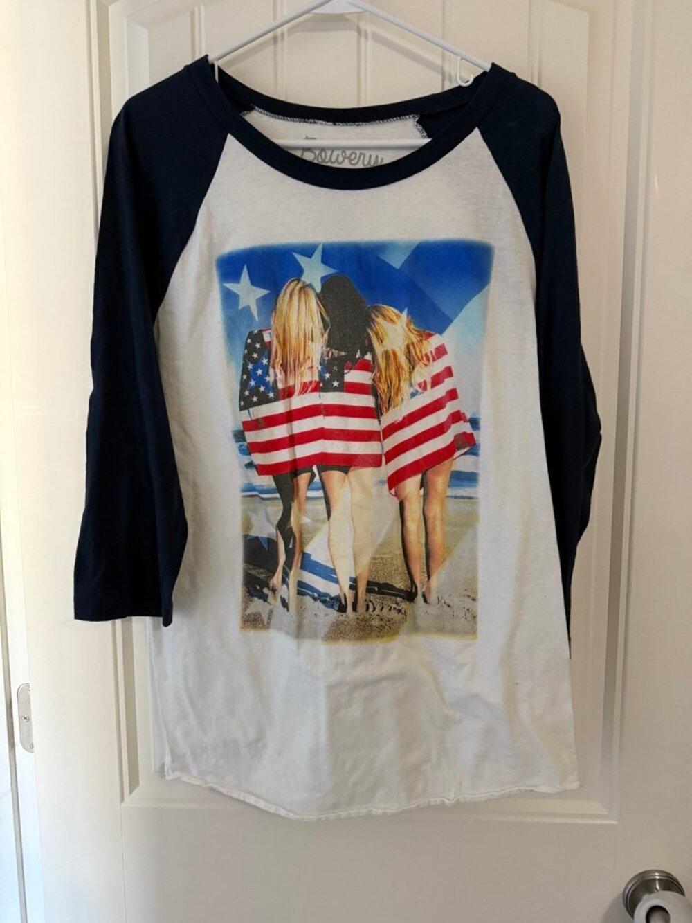 Large men’s 3/4 t shirt